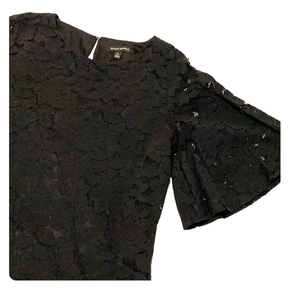Banana republic lace flutter sleeve top